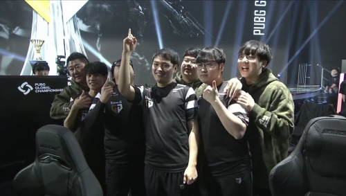 常规赛第三轮第二周王者时刻：清融不知火舞秀翻全场